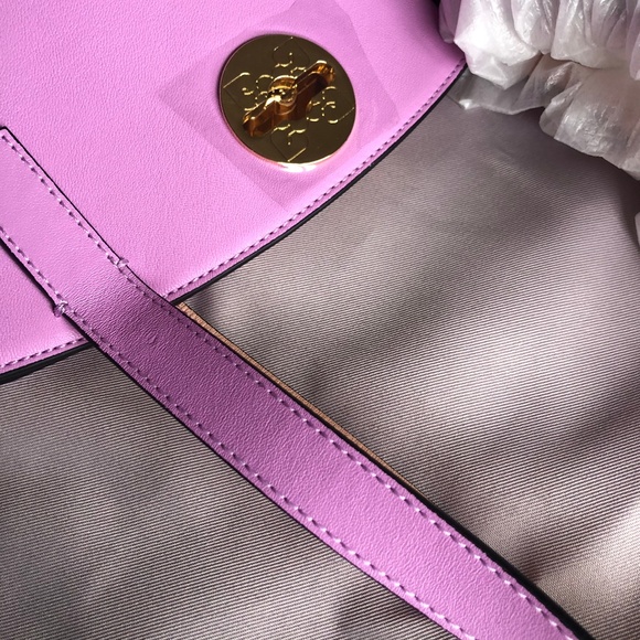 "SOLD" - Femme de Cupcakes Maui tote (New) - Picture 4 of 8